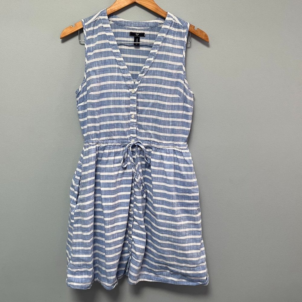 Gap Sleeveless Fit and Flare Dress Blue and White Stripe Chambray Size 6